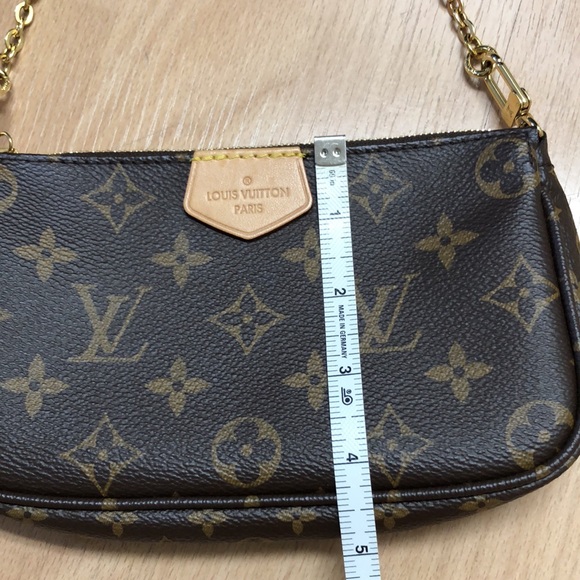 🌸🌸 AUTHENTIC 🌸🌸 Louis Vuitton Pochette Accessory - Picture 10 of 14